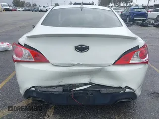 2011 Hyundai Genesis Coupe z VIN KMHHT6KD0BU059084, wystawiony jako IAAI lot #41776762 z przebiegiem 149 115 mil mil oraz . Historia ofert i sprzedaży dostępna na DreamBid. Obrazek 16.