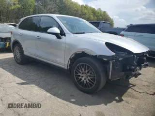 2017 Porsche Cayenne S с VIN WP1AB2A28HLA51118, выставлен на аукционе Copart как лот 50918305 с пробегом 109 872 миль миль и Списание • Salvage title. История ставок и продаж доступна на DreamBid. Изображение 4.