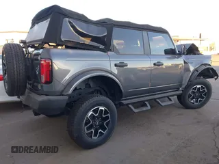 2021 Ford Bronco with VIN 1FMDE5BH2MLB07425, listed as a IAAI auction lot 41157085 with Not provided miles and . Bid and sale history available at DreamBid. Image 4.