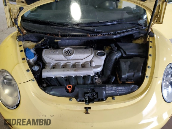 2008 Volkswagen Beetle SE with VIN 3VWRF31Y28M402071, listed as a Copart auction lot 45290245 with 127,889 mi miles and Salvage title. Bid and sale history available at DreamBid. Image 11.