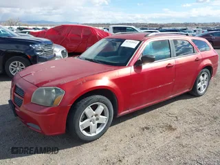 2005 Dodge Magnum SXT z VIN 2D4GZ48V45H577714, wystawiony jako IAAI lot #41713514 z przebiegiem 169 249 mil mil oraz . Historia ofert i sprzedaży dostępna na DreamBid. Obrazek 2.