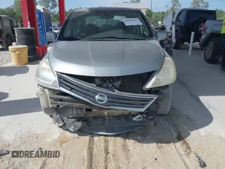 2010 Nissan Versa 1.8 S with VIN 3N1BC1AP0AL365397, listed as a IAAI auction lot 41987852 with 183,952 mi miles. Bid and sale history available at carsss.com. Image 6.