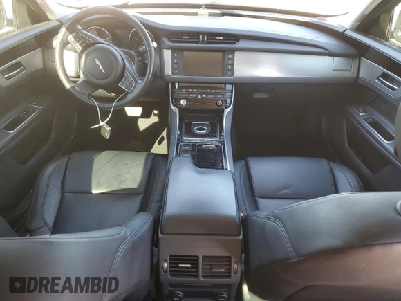 2016 Jaguar XF 35t Premium with VIN SAJBJ4BV4GCY21571, listed as a Copart auction lot 81919884 with 161,299 mi miles and Clean Title. Bid and sale history available at carsss.com. Image 8.