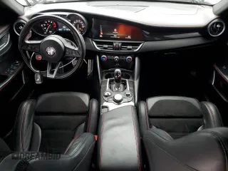 2017 Alfa Romeo Giulia with VIN ZARFAEAV0H7548796, listed as a Copart auction lot 81103094 with 63,028 mi miles and Salvage title. Bid and sale history available at DreamBid. Image 8.