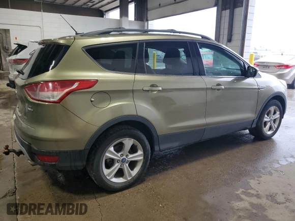 2013 Ford Escape SE z VIN 1FMCU9GX0DUA43966, wystawiony jako Copart lot #66152725 z przebiegiem 122 498 mil mil oraz Czysty tytuł • Clean title. Historia ofert i sprzedaży dostępna na DreamBid. Obrazek 3.