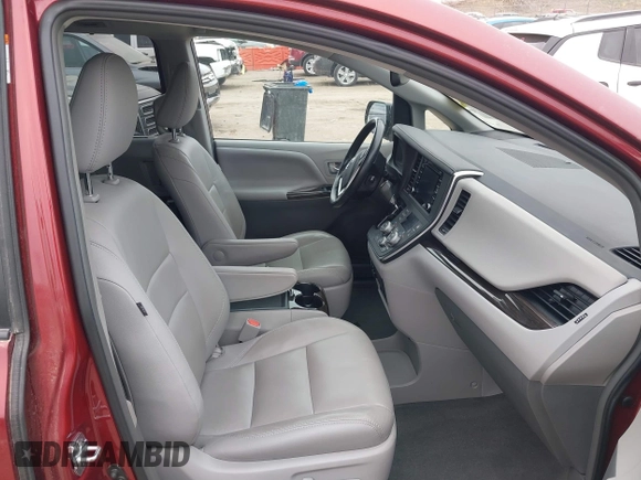 2018 Toyota Sienna XLE Auto Access Seat with VIN 5TDYZ3DC0JS946323, listed as a IAAI auction lot 41835724 with 78,959 mi miles. Bid and sale history available at carsss.com. Image 5.