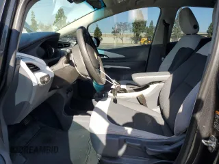 2019 Chevrolet Bolt EV LT z VIN 1G1FY6S04K4117295, wystawiony jako Copart lot #57817635 z przebiegiem 180 284 mil mil oraz Szkoda całkowita • Salvage title. Historia ofert i sprzedaży dostępna na DreamBid. Obrazek 7.