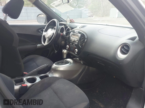 2013 Nissan Juke SL with VIN JN8AF5MV6DT221746, listed as a IAAI auction lot 42100600 with 209,542 mi miles. Bid and sale history available at carsss.com. Image 5.