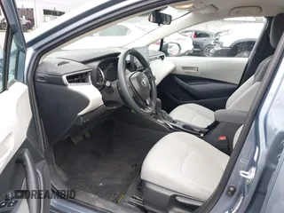 2022 Toyota Corolla LE with VIN 5YFEPMAE9NP305268, listed as a IAAI auction lot 41885120 with 32,304 mi miles. Bid and sale history available at carsss.com. Image 18.