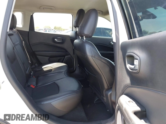 2020 Jeep Compass Latitude с VIN 3C4NJCBB5LT129328, выставлен на аукционе IAAI как лот 42360593 с пробегом 51 874 миль миль и . История ставок и продаж доступна на DreamBid. Изображение 8.