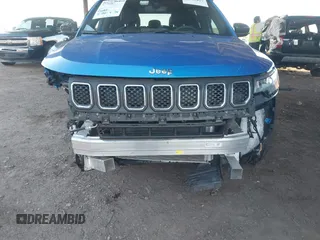2023 Jeep Compass Latitude with VIN 3C4NJDBNXPT554436, listed as a IAAI auction lot 41822817 with 22,073 mi miles and . Bid and sale history available at DreamBid. Image 6.