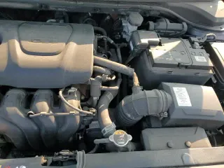 2018 Hyundai Accent SE z VIN 3KPC24A3XJE034186, wystawiony jako Copart lot #68844545 z przebiegiem 78 654 mil mil oraz Czysty tytuł • Clean title. Historia ofert i sprzedaży dostępna na DreamBid. Obrazek 13.