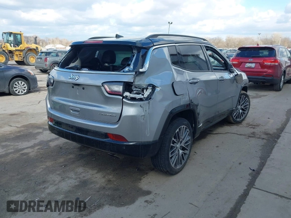 2022 Jeep Compass Limited z VIN 3C4NJDCB8NT115480, wystawiony jako IAAI lot #41677377 z przebiegiem 66 451 mil mil oraz . Historia ofert i sprzedaży dostępna na DreamBid. Obrazek 4.