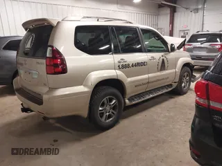 2009 Lexus GX 470 with VIN JTJBT20X690177929, listed as a IAAI auction lot 42006100 with 271,850 mi miles and . Bid and sale history available at carsss.com. Image 4.
