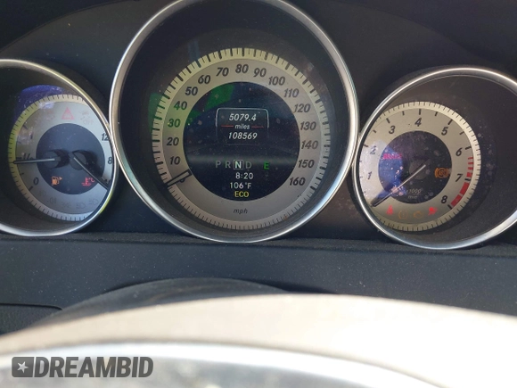 2013 Mercedes-Benz C 300 Sport z VIN WDDGF8AB7DR286299, wystawiony jako IAAI lot #42646185 z przebiegiem 108 569 mil mil oraz . Historia ofert i sprzedaży dostępna na DreamBid. Obrazek 7.