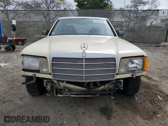 1989 Mercedes-Benz 300 with VIN WDBCA24D2KA430787, listed as a Copart auction lot 50655785 with 145,064 mi miles and Salvage Title. Bid and sale history available at DreamBid. Image 5.