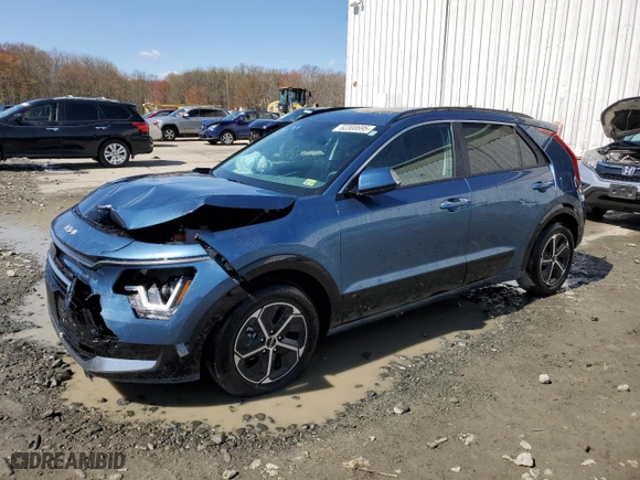2025 Kia Niro SX Touring with VIN KNDCT3LEXS5235850, listed as a Copart auction lot 52300695 with 1,980 mi miles and Salvage Title. Bid and sale history available at carsss.com. Image 1.