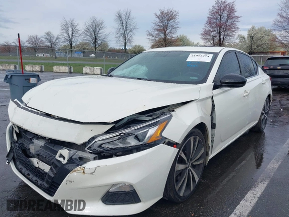2019 Nissan Altima SR with VIN 1N4BL4CV4KN319945, listed as a IAAI auction lot 41953274 with 131,402 mi miles and . Bid and sale history available at carsss.com. Image 6.