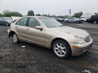 2003 Mercedes-Benz C 240 с VIN WDBRF81J13F374211, выставлен на аукционе Copart как лот 61156455 с пробегом 83 001 миль миль и Списание • Salvage title. История ставок и продаж доступна на DreamBid. Изображение 4.