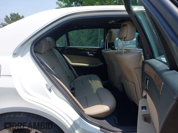 2012 Mercedes-Benz E 350 Luxury with VIN WDDHF8JB7CA620980, listed as a IAAI auction lot 42659488 with 113,301 mi miles and . Bid and sale history available at DreamBid. Image 8.