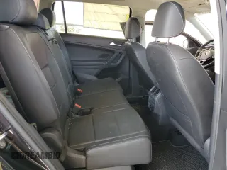 2020 Volkswagen Tiguan SE z VIN 3VV3B7AXXLM138188, wystawiony jako Copart lot #52787085 z przebiegiem 58 363 mil mil oraz Szkody całkowita. Historia ofert i sprzedaży dostępna na DreamBid. Obrazek 11.