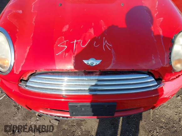 2008 MINI Hardtop with VIN WMWMF33568TT60843, listed as a IAAI auction lot 41948286 with Not Provided miles and . Bid and sale history available at DreamBid. Image 10.