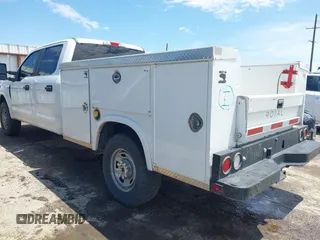 2019 Ford F-250 XL with VIN 1FT7W2A64KEE32821, listed as a IAAI auction lot 42628595 with 264,682 mi miles and . Bid and sale history available at DreamBid. Image 3.