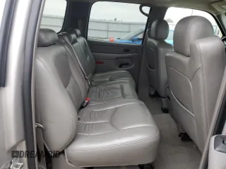 2005 Chevrolet Suburban LT with VIN 1GNFK16ZX5J132840, listed as a Copart auction lot 49240485 with 204,463 mi miles and Non repairable. Bid and sale history available at DreamBid. Image 11.