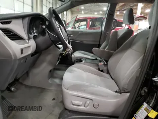 2018 Toyota Sienna LE with VIN 5TDJZ3DC7JS205622, listed as a Copart auction lot 37361044 with 50,162 mi miles and Salvage title. Bid and sale history available at DreamBid. Image 7.