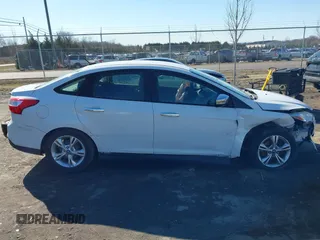 2014 Ford Focus SE with VIN 1FADP3F21EL119923, listed as a IAAI auction lot 41585170 with 126,266 mi miles. Bid and sale history available at carsss.com. Image 14.