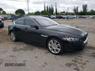 2019 Jaguar XE 25t Premium with VIN SAJAD4FX6KCP43835, listed as a Copart auction lot 67842174 with 53,712 mi miles and Non Repairable. Bid and sale history available at carsss.com. Image 4.
