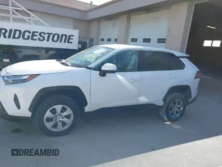 2024 Toyota RAV4 LE with VIN 2T3G1RFV8RC410803, listed as a IAAI auction lot 41897107 with 77,555 mi miles. Bid and sale history available at carsss.com. Image 11.
