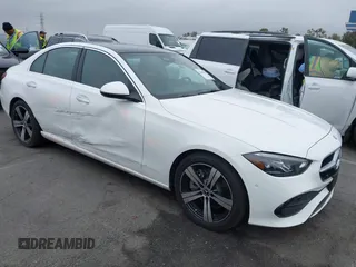 2025 Mercedes-Benz C 300 z VIN W1KAF4HB7SR250324, wystawiony jako IAAI lot #42404658 z przebiegiem 9 117 mil mil oraz . Historia ofert i sprzedaży dostępna na DreamBid. Obrazek 1.