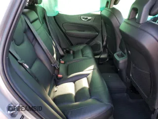 2018 Volvo XC60 Momentum with VIN LYV102RK3JB097333, listed as a Copart auction lot 81130574 with 76,499 mi miles and Salvage Title. Bid and sale history available at carsss.com. Image 11.