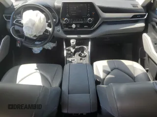 2022 Toyota Highlander XLE with VIN 5TDGZRBH8NS573003, listed as a Copart auction lot 56254485 with 19,293 mi miles and Salvage title. Bid and sale history available at DreamBid. Image 8.