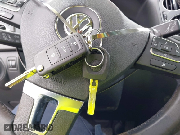 2016 Volkswagen Tiguan S с VIN WVGBV7AXXGW546743, выставлен на аукционе IAAI как лот 42234403 с пробегом 43 344 миль миль и . История ставок и продаж доступна на DreamBid. Изображение 11.