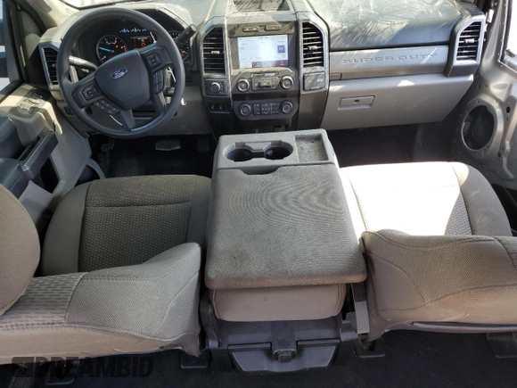 2022 Ford F-250 XL z VIN 1FT7W2BT1NEF29743, wystawiony jako Copart lot #57487725 z przebiegiem 69 686 mil mil oraz Szkoda całkowita • Salvage title. Historia ofert i sprzedaży dostępna na DreamBid. Obrazek 8.