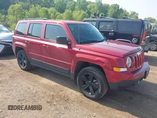 2015 Jeep Patriot Sport z VIN 1C4NJPBA9FD246757, wystawiony jako IAAI lot #42445710 z przebiegiem 122 629 mil mil oraz . Historia ofert i sprzedaży dostępna na DreamBid. Obrazek 1.