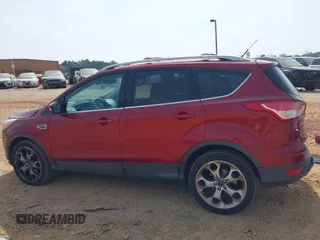 2013 Ford Escape Titanium with VIN 1FMCU0J93DUB43923, listed as a IAAI auction lot 41798566 with 109,351 mi miles. Bid and sale history available at carsss.com. Image 15.