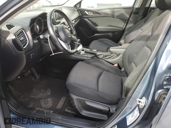2016 Mazda 3 i Touring z VIN 3MZBM1W78GM266684, wystawiony jako Copart lot #53915435 z przebiegiem 109 314 mil mil oraz Szkoda całkowita • Salvage title. Historia ofert i sprzedaży dostępna na DreamBid. Obrazek 7.