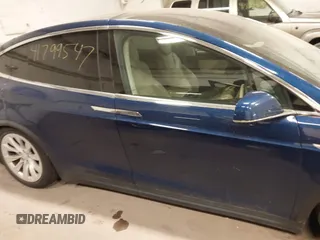 2016 Tesla Model X 70D z VIN 5YJXCBE27GF012024, wystawiony jako IAAI lot #41799547 z przebiegiem Nie podano mil oraz . Historia ofert i sprzedaży dostępna na DreamBid. Obrazek 12.