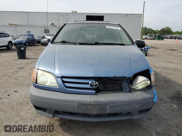 2002 Toyota Sienna LE with VIN 4T3ZF13C52U500896, listed as a Copart auction lot 53471125 with 223,003 mi miles and Salvage Title. Bid and sale history available at carsss.com. Image 5.