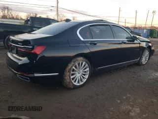 2020 BMW 7 Series 740i with VIN WBA7T2C07LGL17103, listed as a Copart auction lot 88327695 with 0 mi miles and Salvage Title. Bid and sale history available at carsss.com. Image 3.