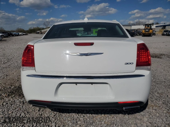 2018 Chrysler 300 Limited z VIN 2C3CCAEG7JH159373, wystawiony jako Copart lot #50395285 z przebiegiem 113 309 mil mil oraz Szkoda całkowita • Salvage title. Historia ofert i sprzedaży dostępna na DreamBid. Obrazek 6.