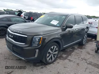 2022 Kia Telluride S with VIN 5XYP64HC3NG256251, listed as a IAAI auction lot 42077499 with 61,402 mi miles and . Bid and sale history available at DreamBid. Image 2.