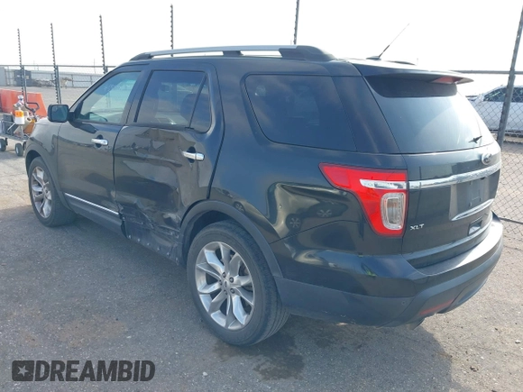 2014 Ford Explorer XLT with VIN 1FM5K7D84EGA69034, listed as a IAAI auction lot 42343947 with 170,652 mi miles and . Bid and sale history available at DreamBid. Image 3.