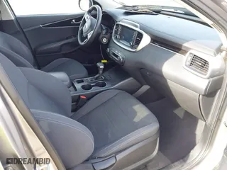 2019 Kia Sorento LX V6 with VIN 5XYPG4A54KG476373, listed as a IAAI auction lot 41751522 with 71,486 mi miles. Bid and sale history available at carsss.com. Image 5.