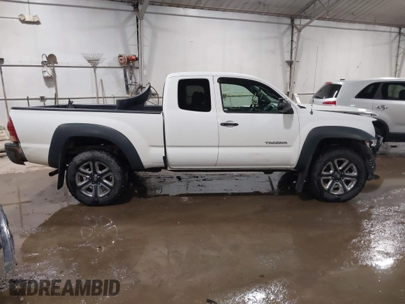 2008 Toyota Tacoma with VIN 5TEUU42N48Z580337, listed as a IAAI auction lot 41391217 with 156,243 mi miles and . Bid and sale history available at DreamBid. Image 13.