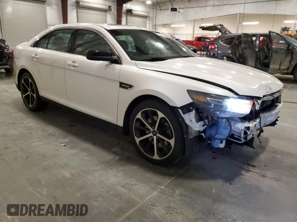 2015 Ford Taurus SHO z VIN 1FAHP2KT1FG157026, wystawiony jako Copart lot #52846065 z przebiegiem 125 107 mil mil oraz Szkoda całkowita • Salvage title. Historia ofert i sprzedaży dostępna na DreamBid. Obrazek 4.