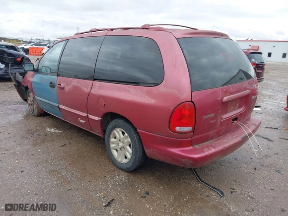 1997 Dodge Caravan SE with VIN 1B4GP44R1VB481220, listed as a IAAI auction lot 41193983 with 207,110 mi miles. Bid and sale history available at carsss.com. Image 3.